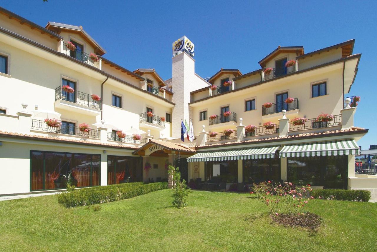 Fashion Hotel Valmontone Exteriér fotografie